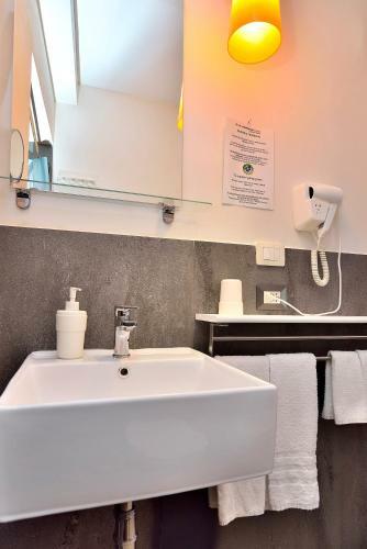 Hostal Minisuite 36