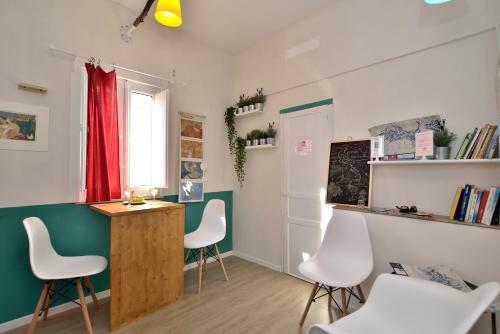 Hostal Minisuite 36