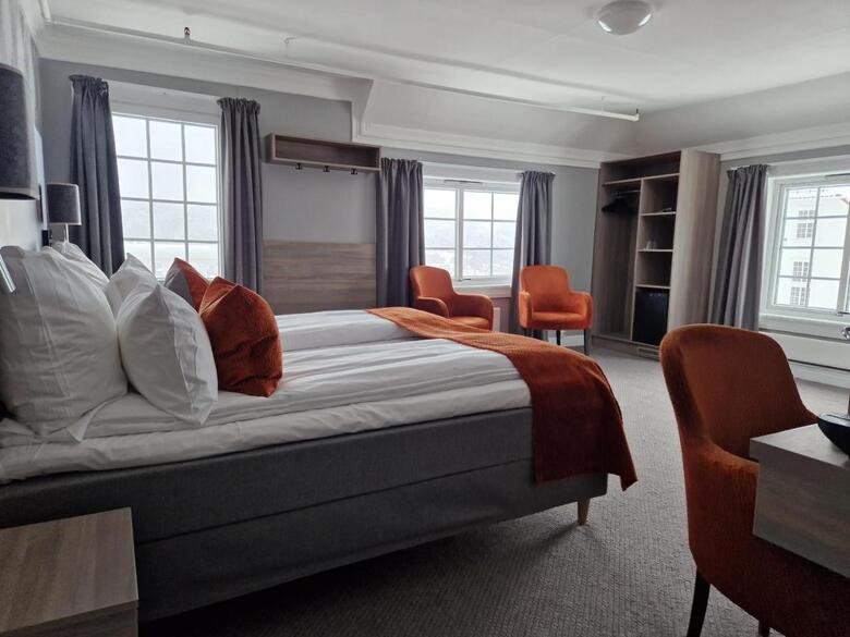 Dr. Holms Hotel