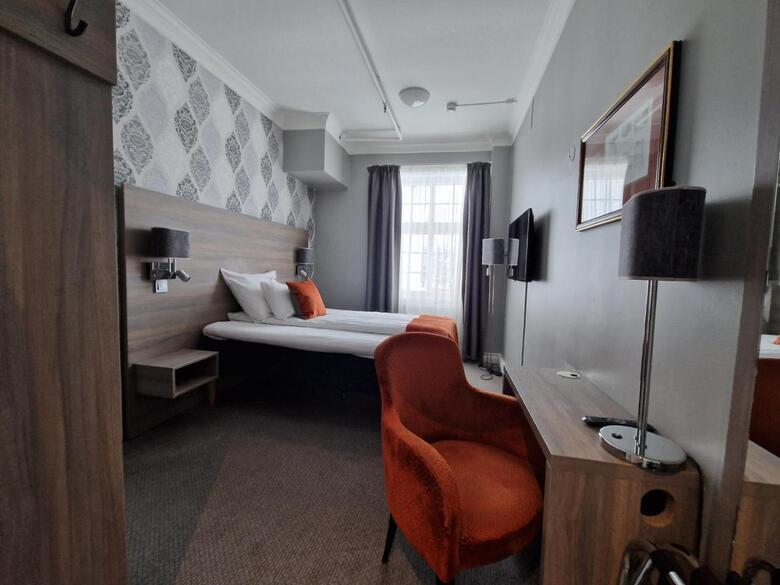 Dr. Holms Hotel