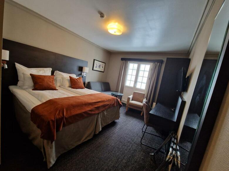 Dr. Holms Hotel