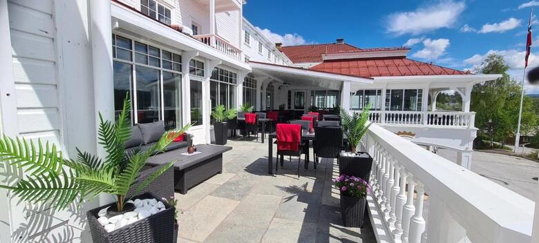 Dr. Holms Hotel