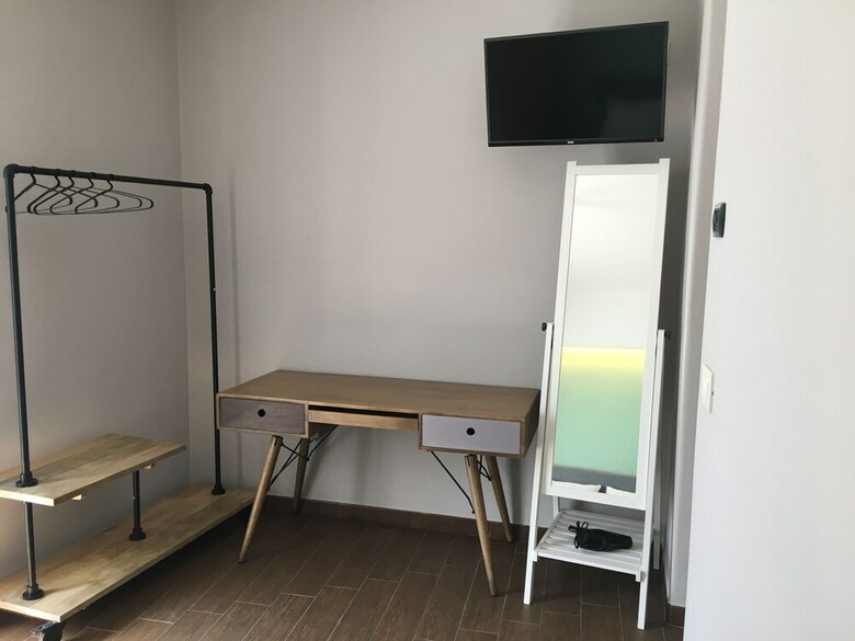Hostal Quinque - Urban House