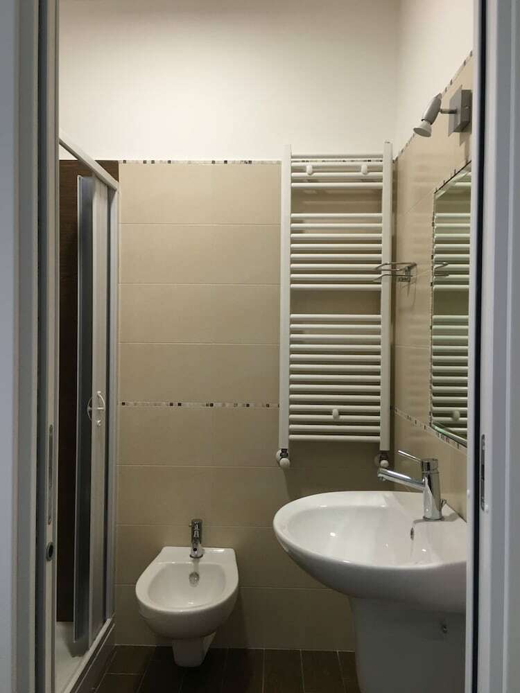 Hostal Quinque - Urban House