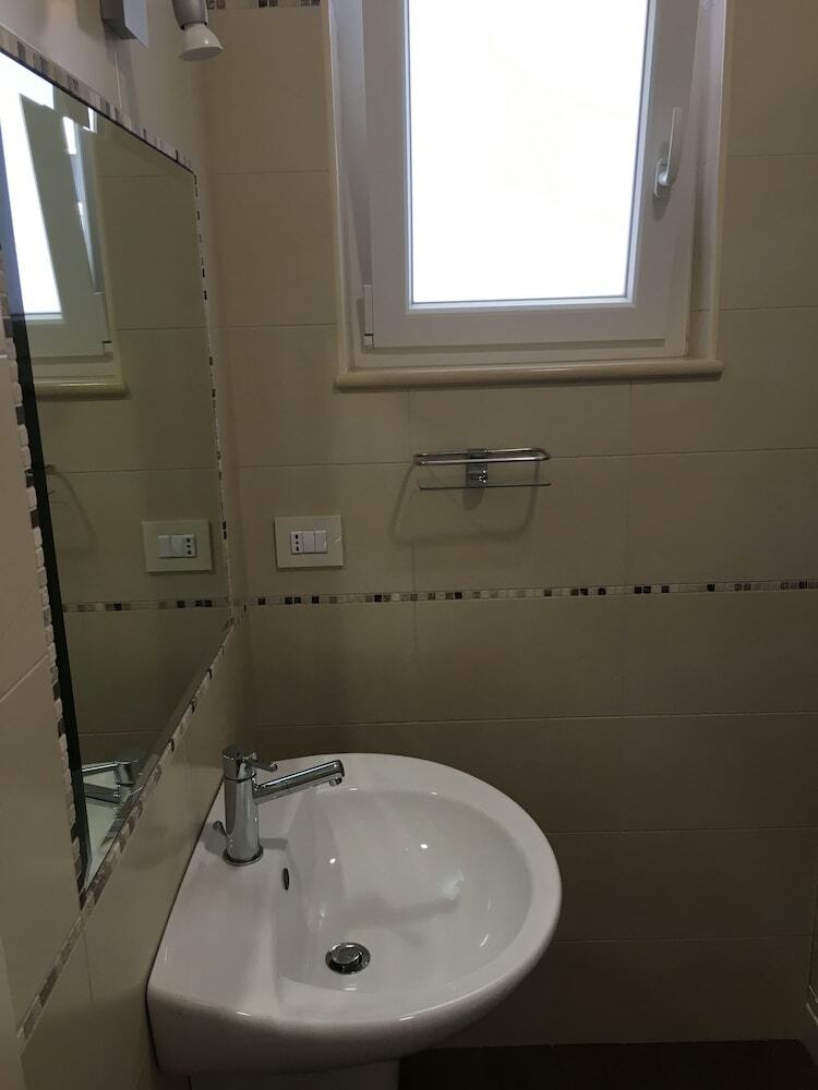 Hostal Quinque - Urban House