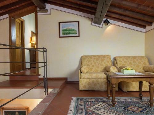 Tranquil Farmhouse In San Vivaldo Italy With Pool