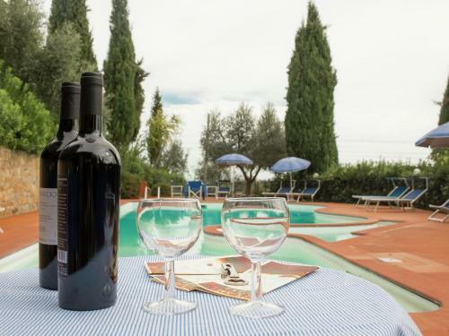 Tranquil Farmhouse In San Vivaldo Italy With Pool