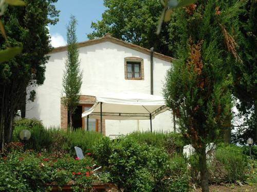 Tranquil Farmhouse In San Vivaldo Italy With Pool