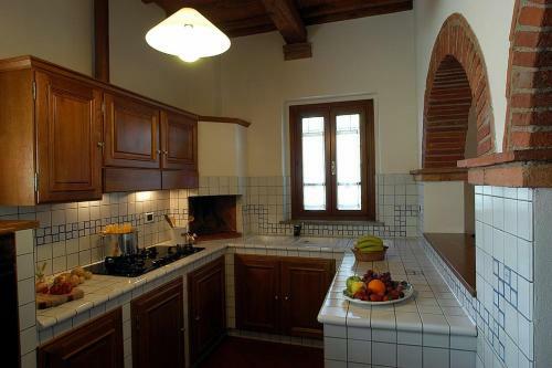 Montaione Villa Sleeps 10 Pool Wifi