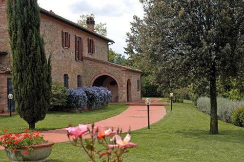 Montaione Apartment Sleeps 4