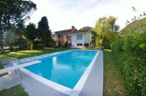Villa D And P