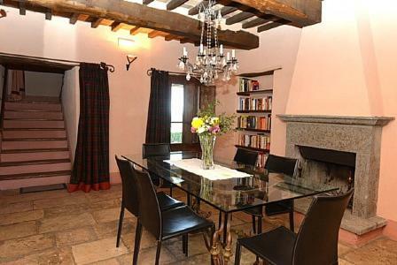 Monterchi Villa Sleeps 8 Pool Air Con Wifi