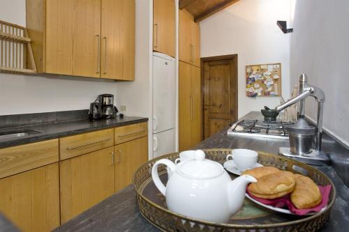Nocchi Villa Sleeps 8 Air Con Wifi