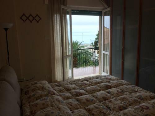 Sea View Apartment With Balcony