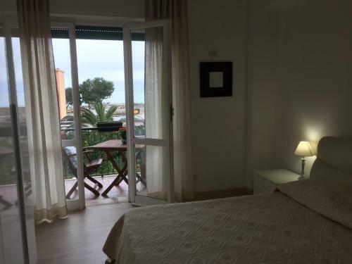Sea View Apartment With Balcony
