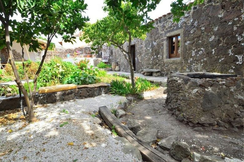 Hostal S'ommu Ezza