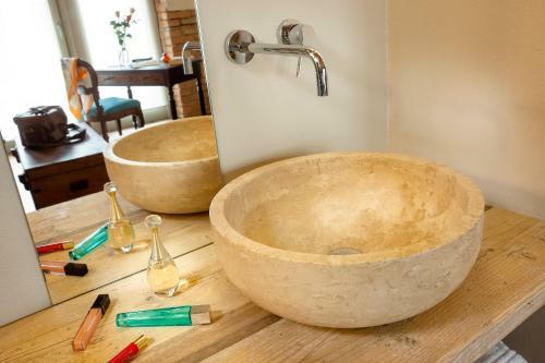 Hostal Borgese Camere E Suites