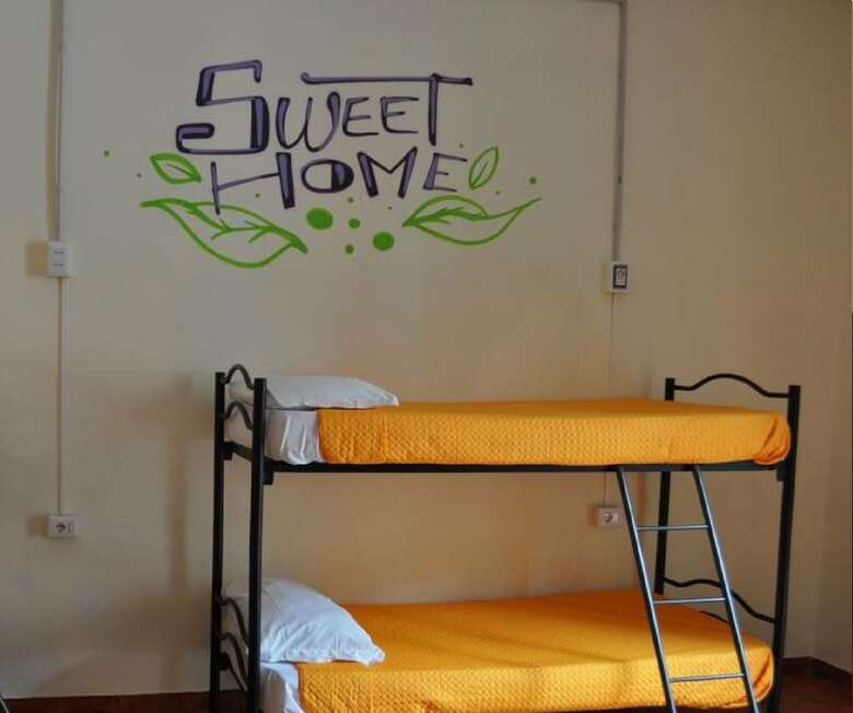 Naples Experience Backpackers Hostel