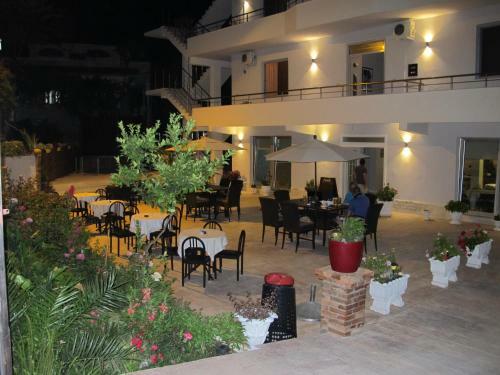 Hostal Hotel Nika