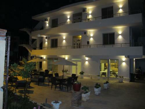 Hostal Hotel Nika