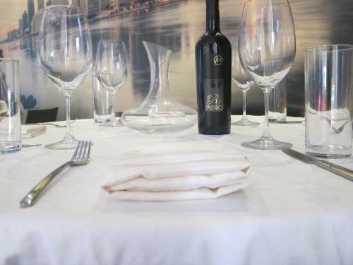 Hostal Hotel Nika