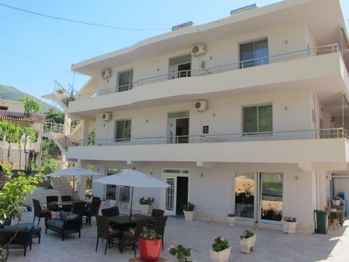 Hostal Hotel Nika