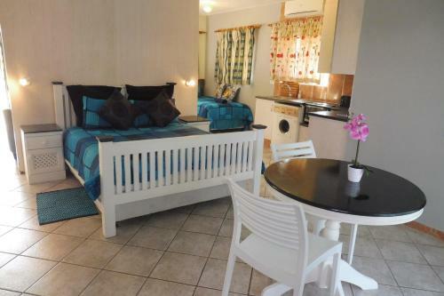 Hostal Zulani Guest House