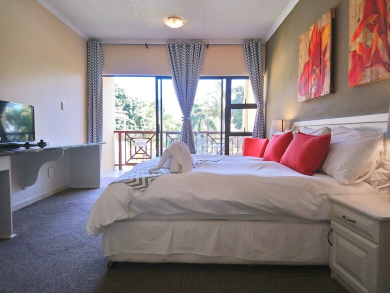 Elephant Lake Hotel