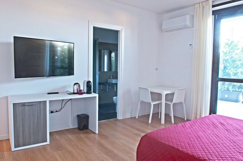 Hostal Four Rooms Guesthouse