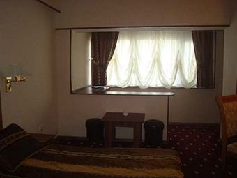 Le Grande Plaza Hotel