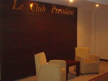 Le Grande Plaza Hotel