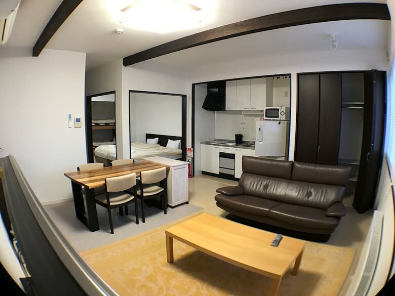 Tsuru Apartments