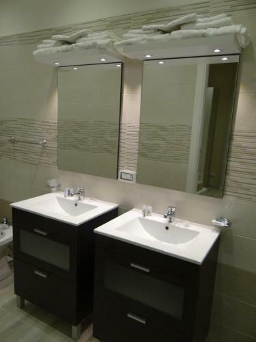 B&B Montecarlo Palace Stazione