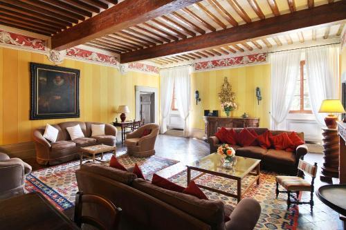 Segromigno In Monte Villa Sleeps 16 Wifi