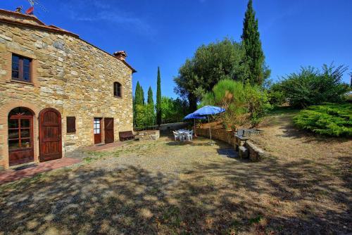 Pignano Villa Sleeps 12 Pool Wifi
