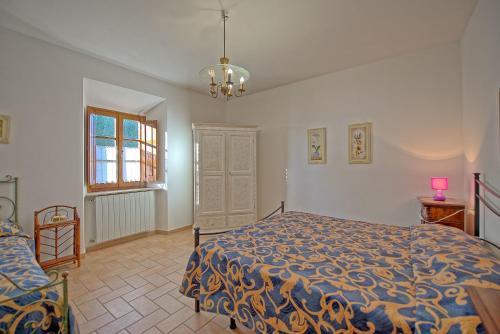 Pignano Villa Sleeps 12 Pool Wifi