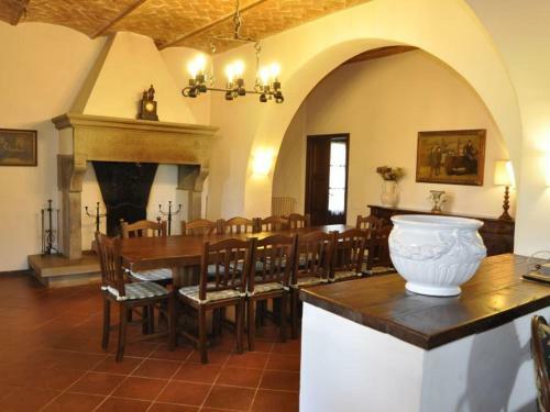 Villa Barone Villa Sleeps 10 Pool Wifi