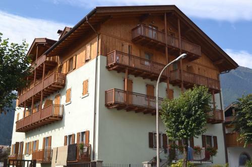 Apartamento Trilocale Albi 037