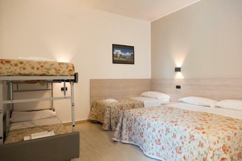 Hotel Saint Tropez - Pineto