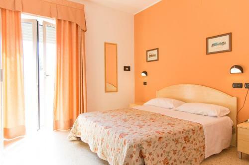 Hotel Saint Tropez - Pineto