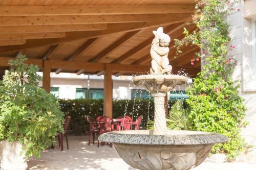Hotel Saint Tropez - Pineto