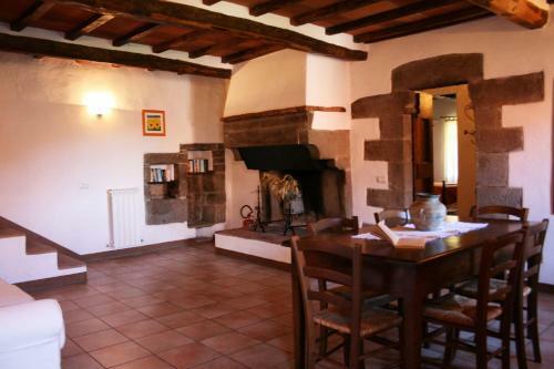 Piegaio Basso Villa Sleeps 8 Pool Wifi