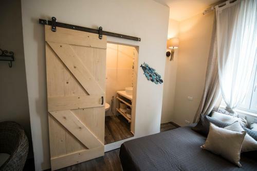 Home Village B&B