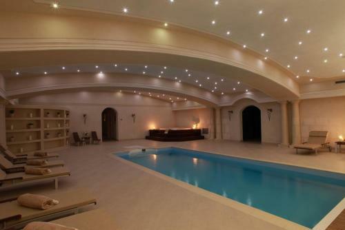 Ponte A Poppi Villa Sleeps 17 Pool Wifi