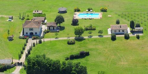 Ponte A Poppi Villa Sleeps 17 Pool Wifi
