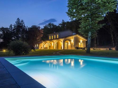 Poppi Villa Sleeps 12 Pool Wifi