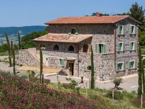 Radicofani Villa Sleeps 11 Pool Wifi