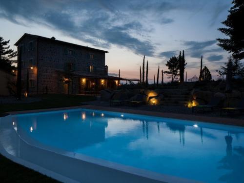 Radicofani Villa Sleeps 11 Pool Wifi