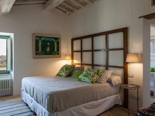Radicofani Villa Sleeps 11 Pool Wifi
