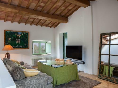 Radicofani Villa Sleeps 11 Pool Wifi